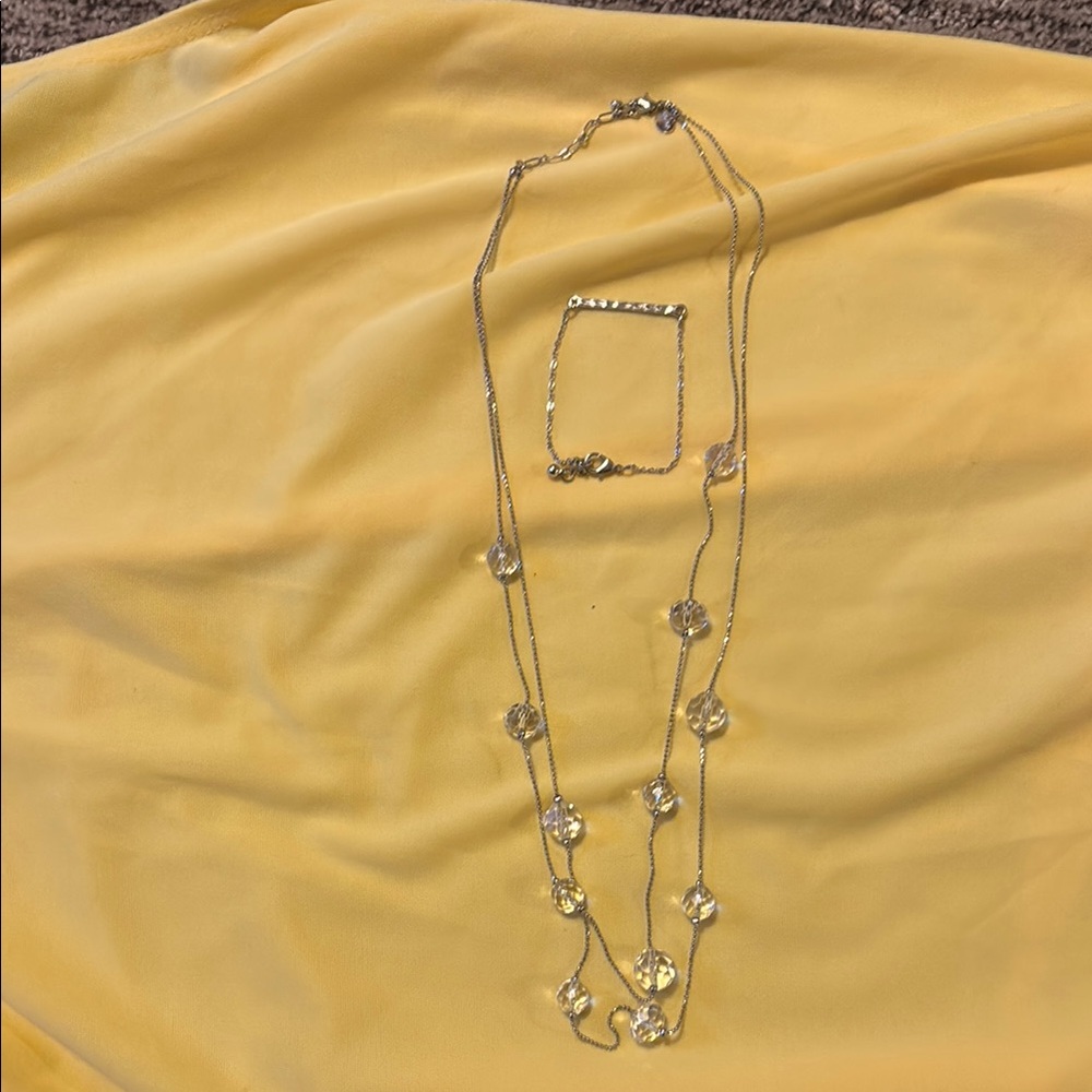 Elegant Silver Necklace and Bracelet Set